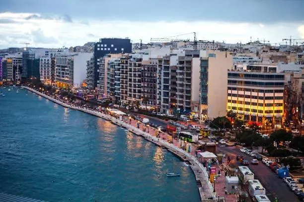 Spacious 1br With Wifi In The Centre Of By 360 Estates